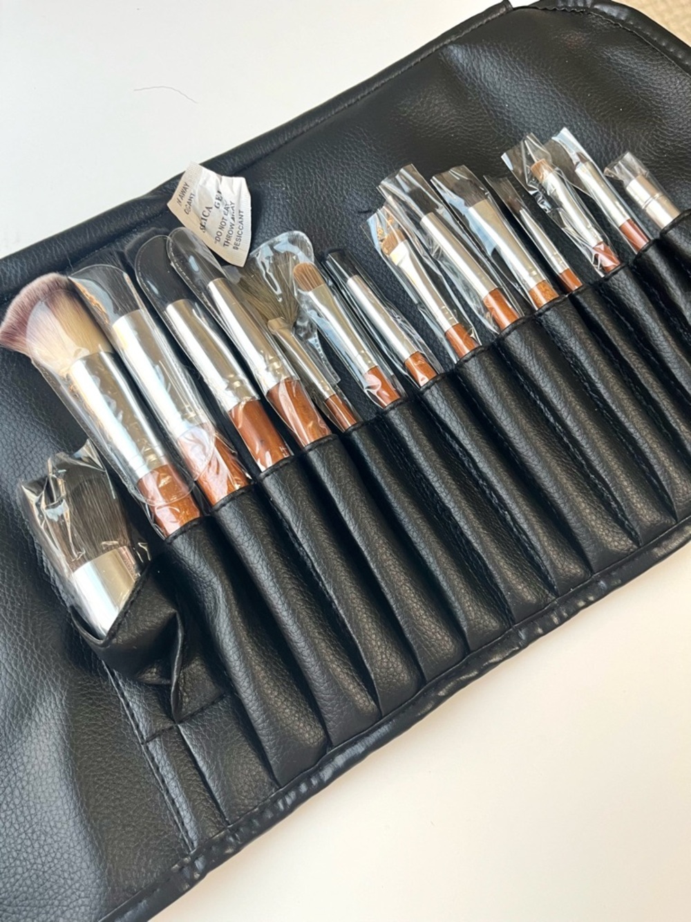 VANITY PLANET Makeup Brush Palette Set with Leather Case NWT, 15 BRUSHES